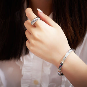 BANGLES BRACELETS